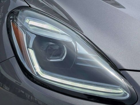 New 2025 Maserati Grecale GT image 40