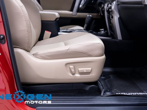 Used 2018 Toyota 4Runner SR5 Premium image 48