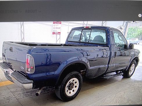 Used 2005 Ford F250 XLT RWD image 2