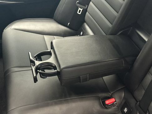 Used 2016 Lexus IS 350 RWD image 16