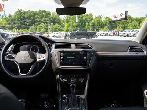 Used 2024 Volkswagen Tiguan Wolfsburg Edition AWD/4WD image 19