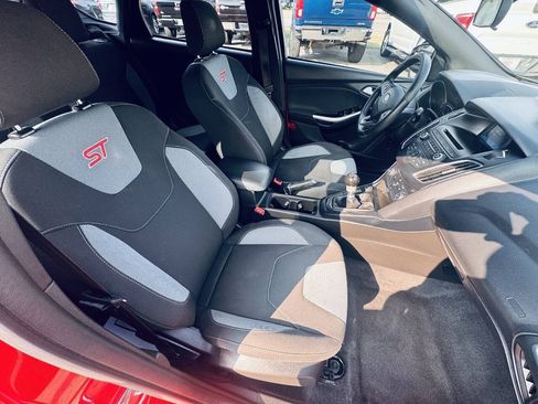 Used 2017 Ford Focus ST FWD image 17