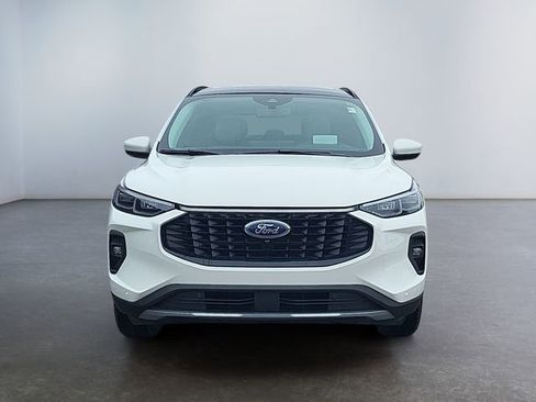 Used 2024 Ford Escape SE w/ PHEV Premium Package image 9