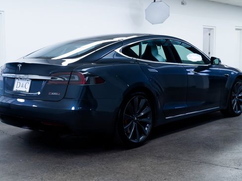Used 2017 Tesla Model S P100D image 6