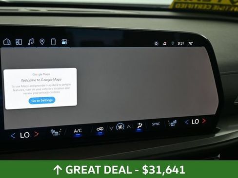 Used 2024 Chevrolet Traverse LT FWD image 31