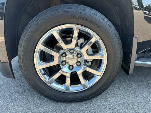 Used 2015 GMC Yukon Denali w/ Touring Package AWD/4WD image 16
