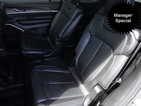 Used 2022 Jeep Grand Cherokee L Limited w/ Black Appearance Package AWD/4WD image 30