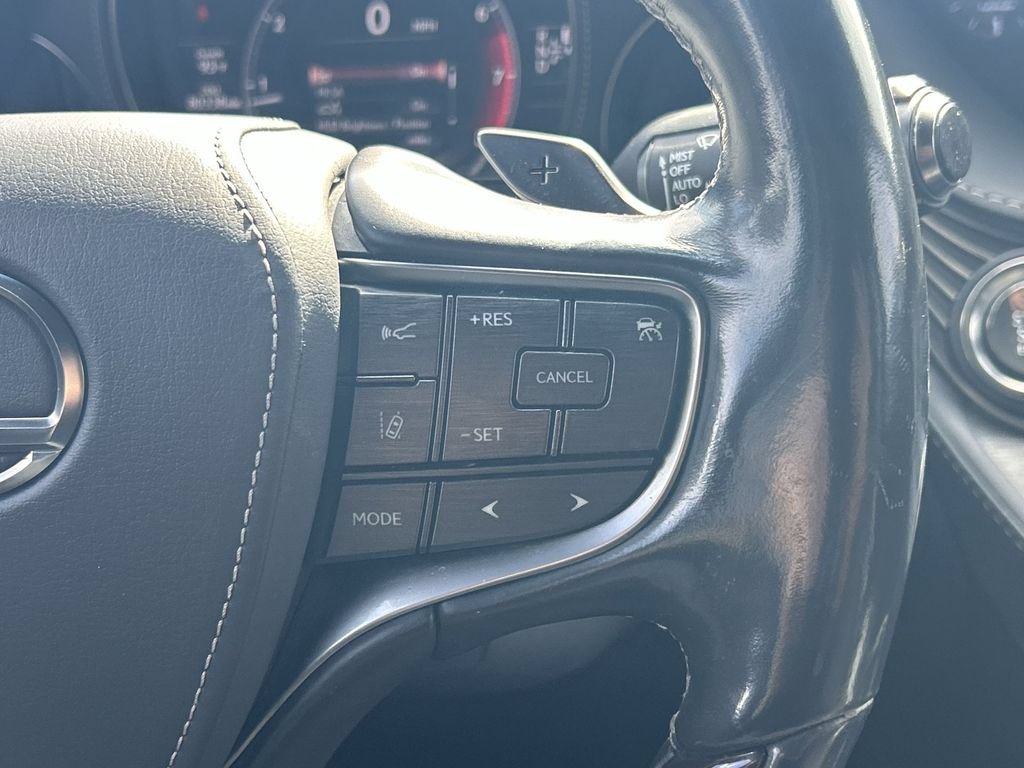 Used 2018 Lexus LS 500 w/ Luxury Package RWD image 21