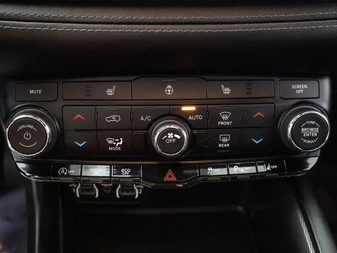 Used 2022 Dodge Durango GT image 52