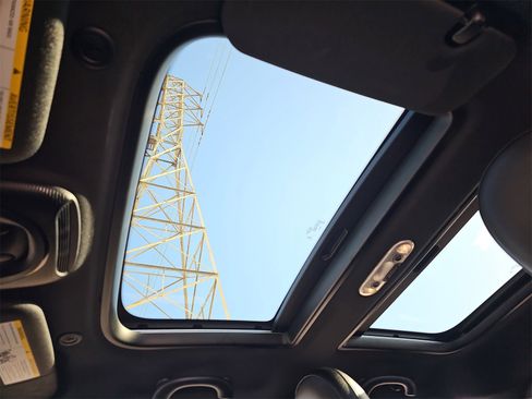 Used 2017 MINI Cooper S image 30