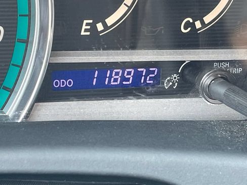 Used 2014 Toyota Venza LE FWD image 34