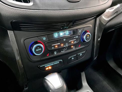 Used 2017 Ford Escape SE w/ SE Sport Appearance Package FWD image 14