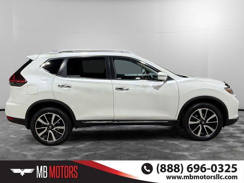 Used 2020 Nissan Rogue S image 2
