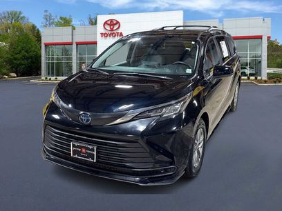 Certified 2022 Toyota Sienna LE