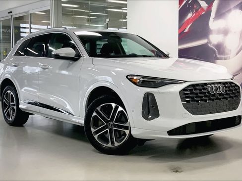 Certified 2025 Audi Q5 Premium Plus w/ Premium Plus AWD/4WD image 19