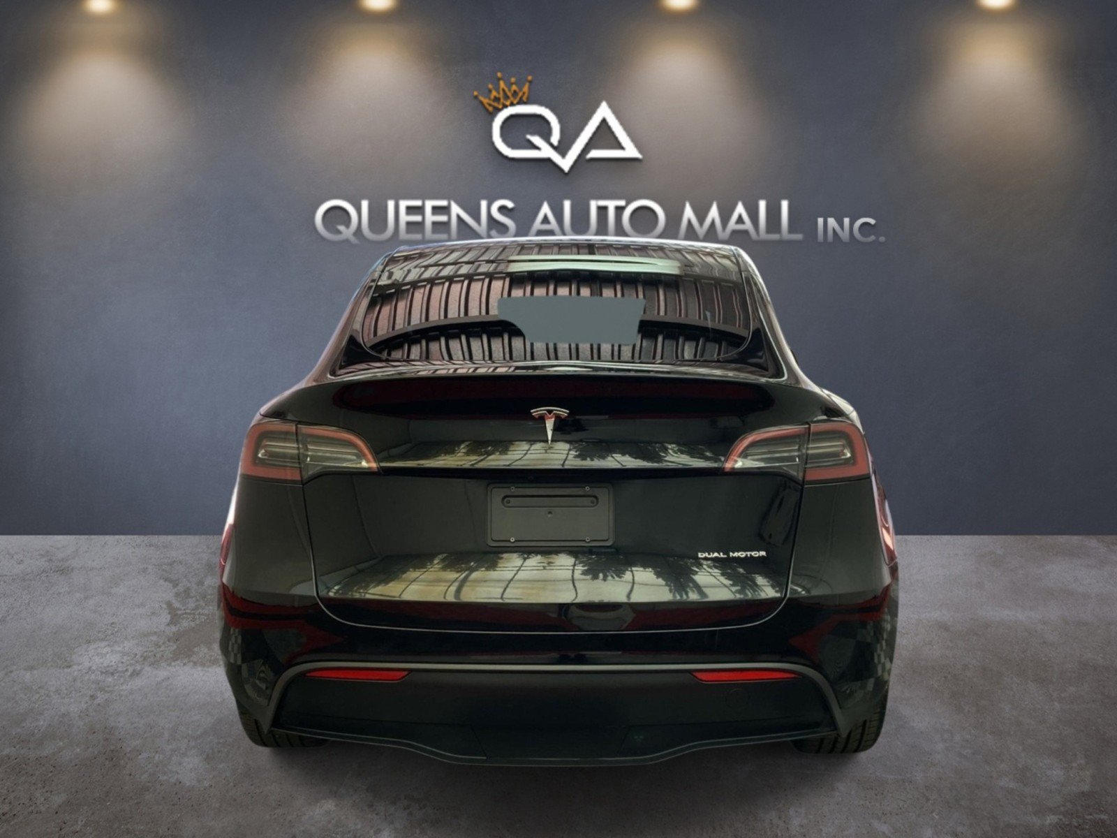 Used 2023 Tesla Model Y Long Range AWD/4WD image 5