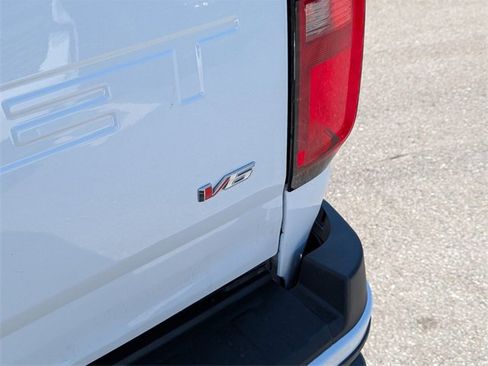 Used 2022 Chevrolet Colorado W/T w/ Custom Special Edition image 11