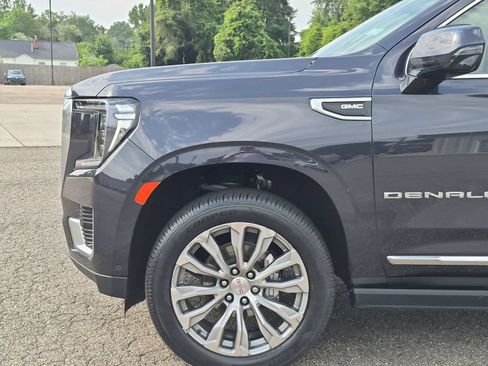 Certified 2023 GMC Yukon Denali w/ Denali Reserve Package RWD image 36
