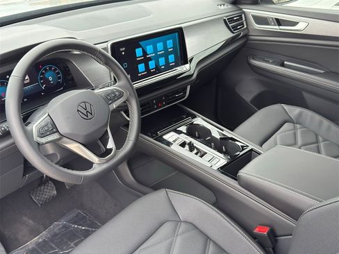 New 2026 Volkswagen Atlas Cross Sport SE image 9
