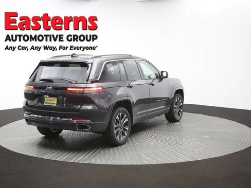 Used 2023 Jeep Grand Cherokee Overland w/ Luxury Tech Group IV AWD/4WD image 45