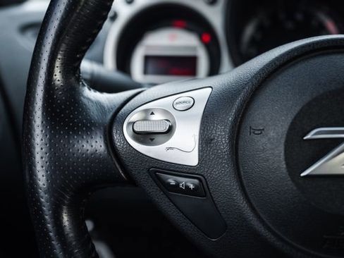 Used 2009 Nissan 370Z Coupe image 48