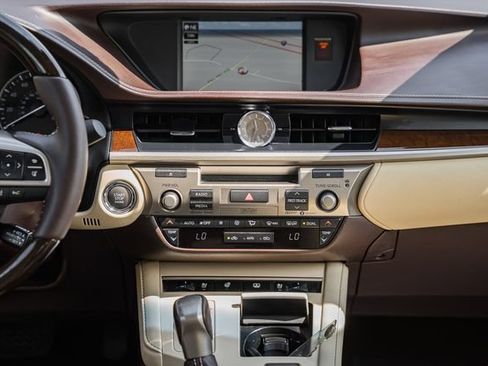 Used 2017 Lexus ES 350 FWD image 22