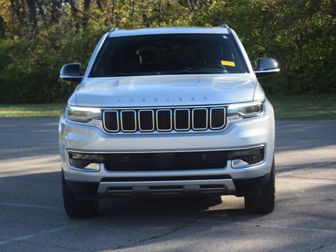 Used 2024 Jeep Wagoneer Series II w/ Premium Group I image 23