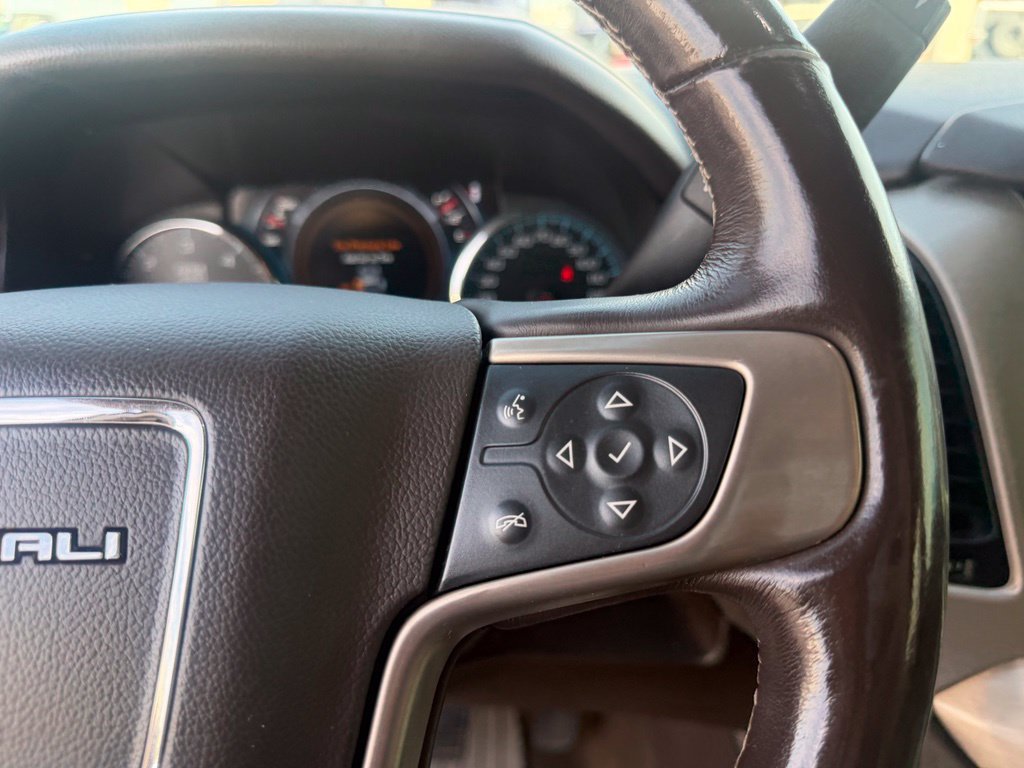 Used 2018 GMC Yukon Denali RWD image 33