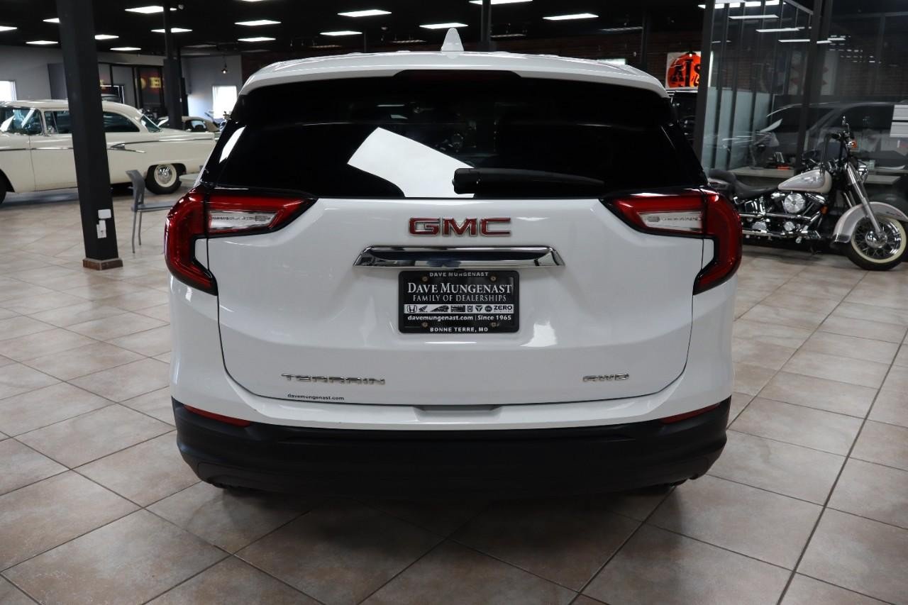 Used 2024 GMC Terrain SLE AWD/4WD image 5