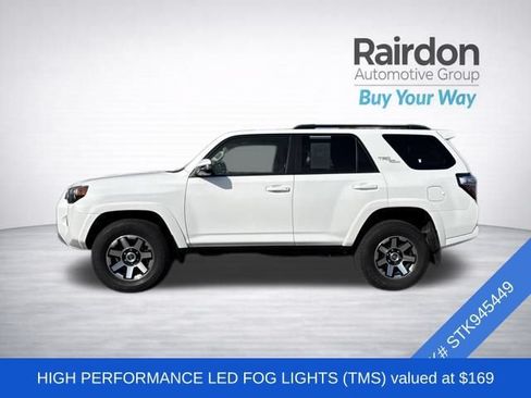 Used 2021 Toyota 4Runner TRD Off-Road Premium w/ Moonroof Package AWD/4WD image 4