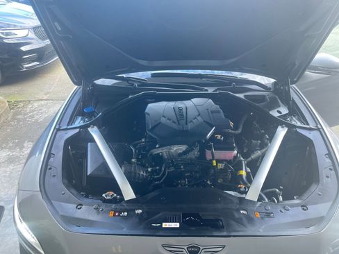 Used 2025 Genesis G70 2.5T image 34