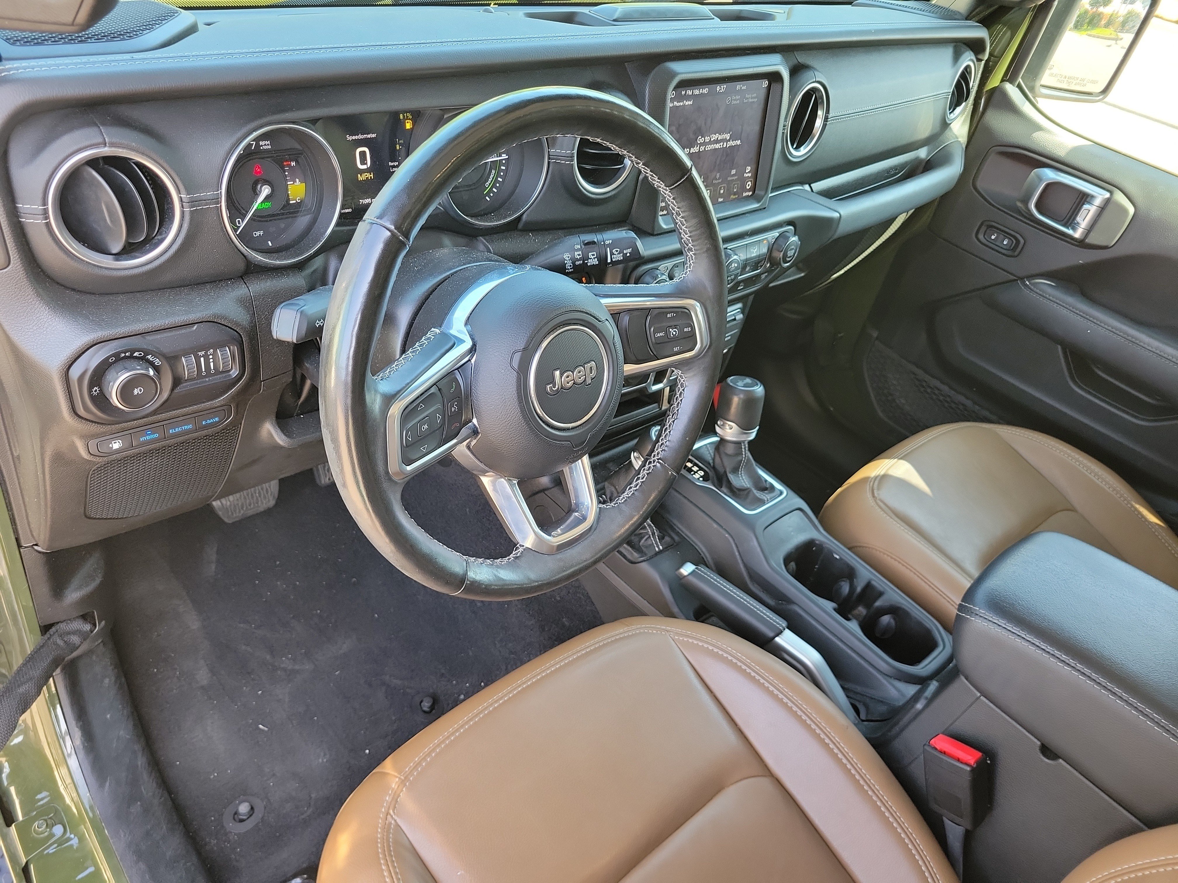 Used 2022 Jeep Wrangler Unlimited Sahara w/ Cold Weather Group AWD/4WD image 8