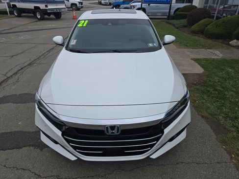 Used 2021 Honda Accord Touring image 9