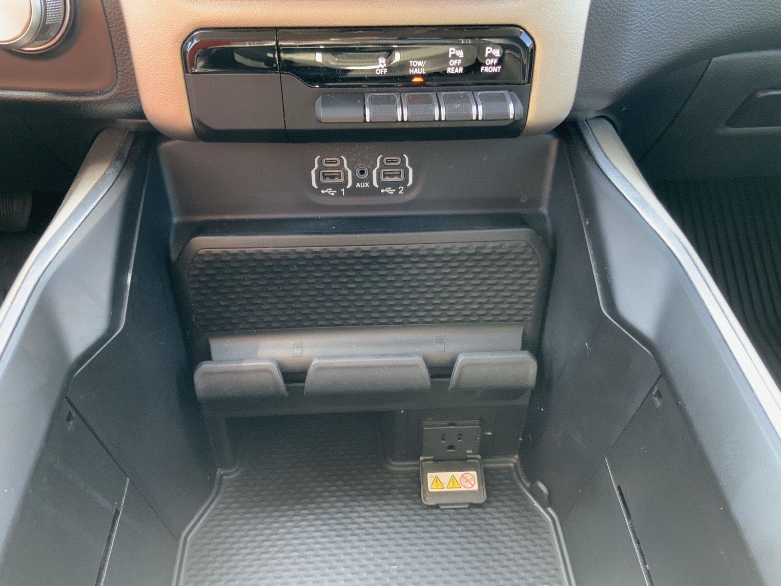 Used 2022 RAM 1500 Laramie AWD/4WD image 44