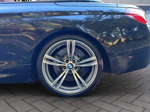 Used 2013 BMW M6 Convertible image 23