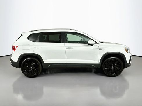 Certified 2024 Volkswagen Taos SEL AWD/4WD image 4