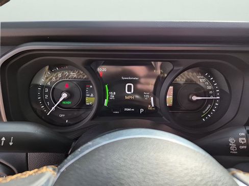 Used 2024 Jeep Wrangler Unlimited Sahara image 37