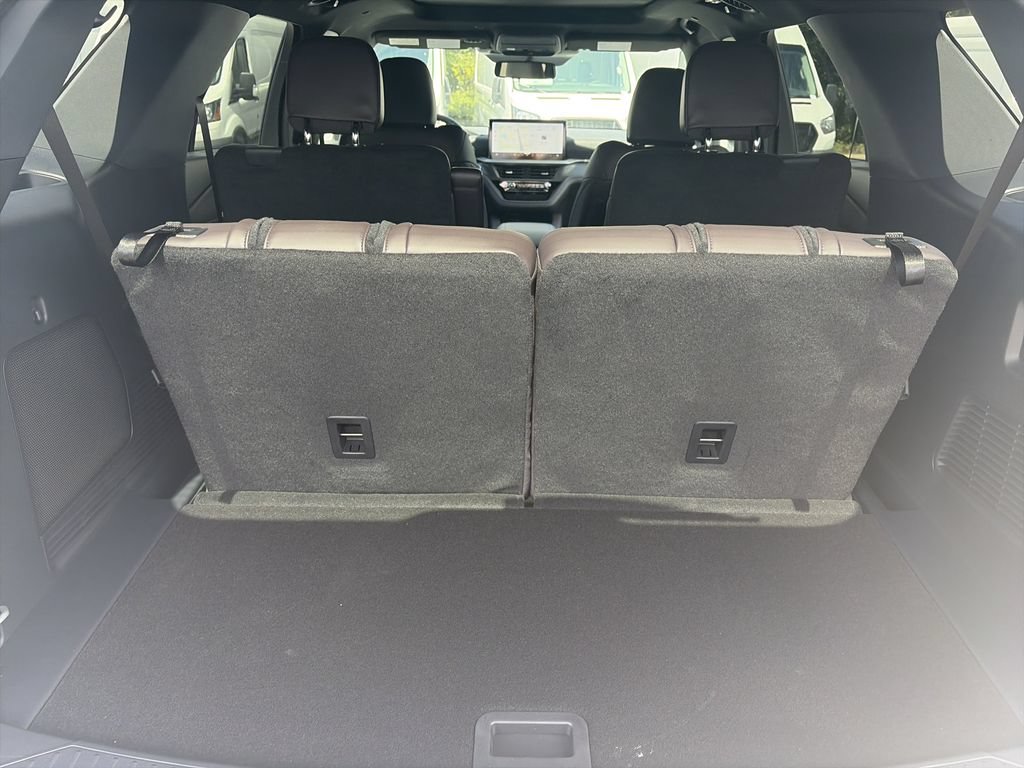 New 2026 Ford Explorer Platinum RWD image 31