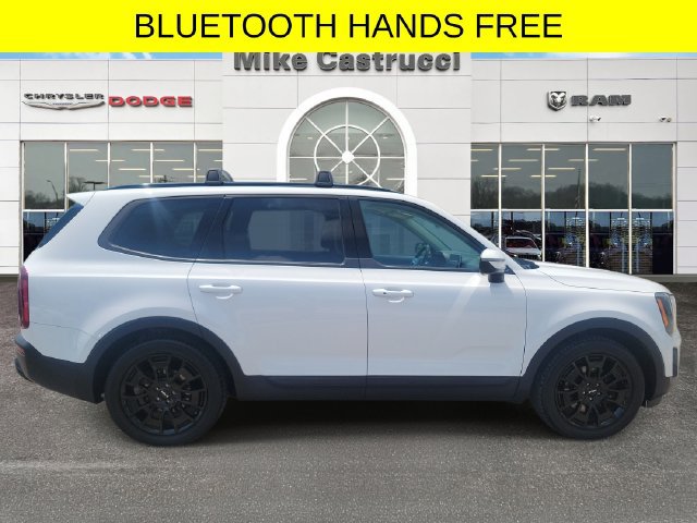 Used 2022 Kia Telluride EX w/ EX Premium Package AWD/4WD image 3