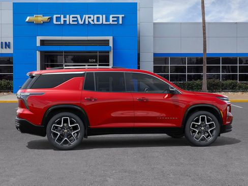 New 2026 Chevrolet Traverse High Country w/ LPO, Floor Liner Package image 5