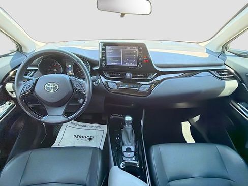 Used 2022 Toyota C-HR Limited image 15
