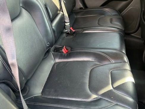 Used 2019 Jeep Cherokee Limited image 6