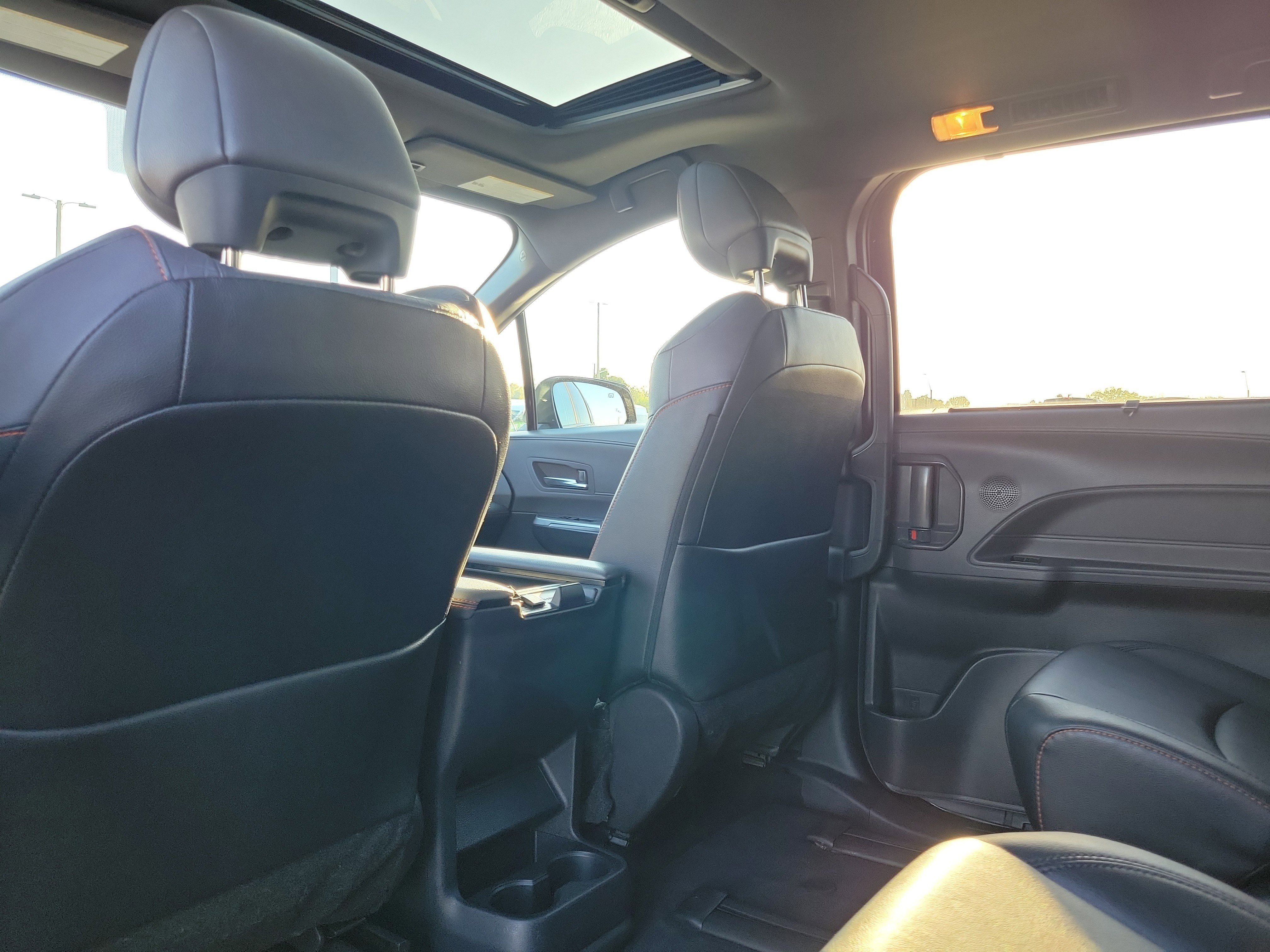 Used 2023 Toyota Sienna XSE FWD image 13