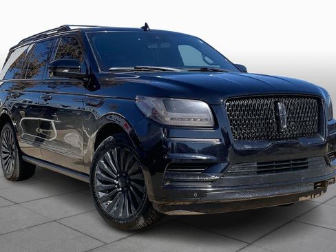 Used 2019 Lincoln Navigator Reserve image 3