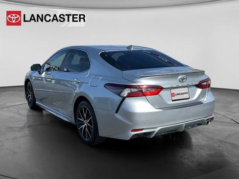 Used 2024 Toyota Camry SE w/ Convenience Package image 5