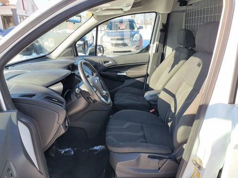 Used 2017 Ford Transit Connect XLT image 2
