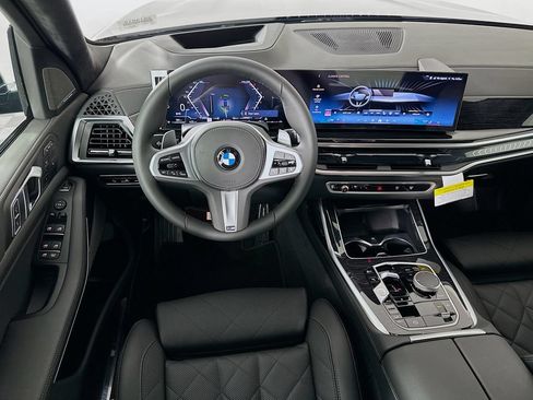 Used 2027 BMW X7 xDrive40i w/ M Sport Package AWD/4WD image 19