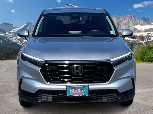 Used 2023 Honda CR-V EX image 3