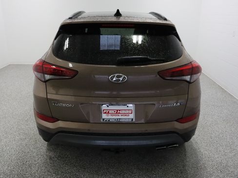 Used 2016 Hyundai Tucson Limited w/ Option Group 03 FWD image 8