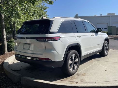 Used 2024 Jeep Grand Cherokee Limited 4xe AWD/4WD image 10